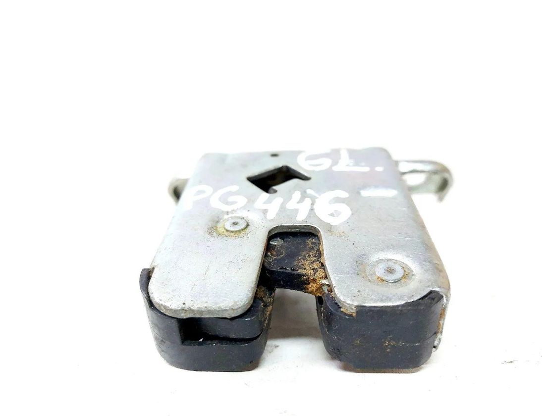 AUDI A7 C7/4G (2010-2020) Bagklaps bagklaplås 8K9827505A 30146320