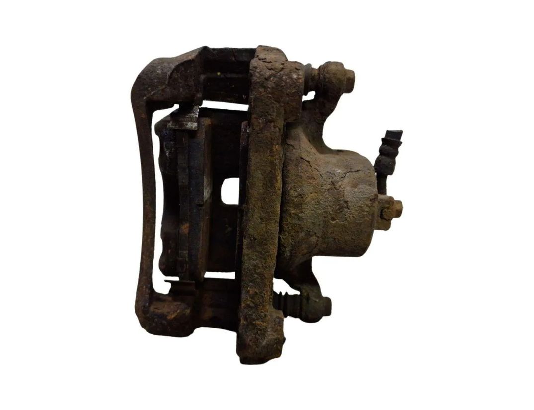 NISSAN Juke YF15 (2010-2020) Venstre forreste bremsekaliber 30147983