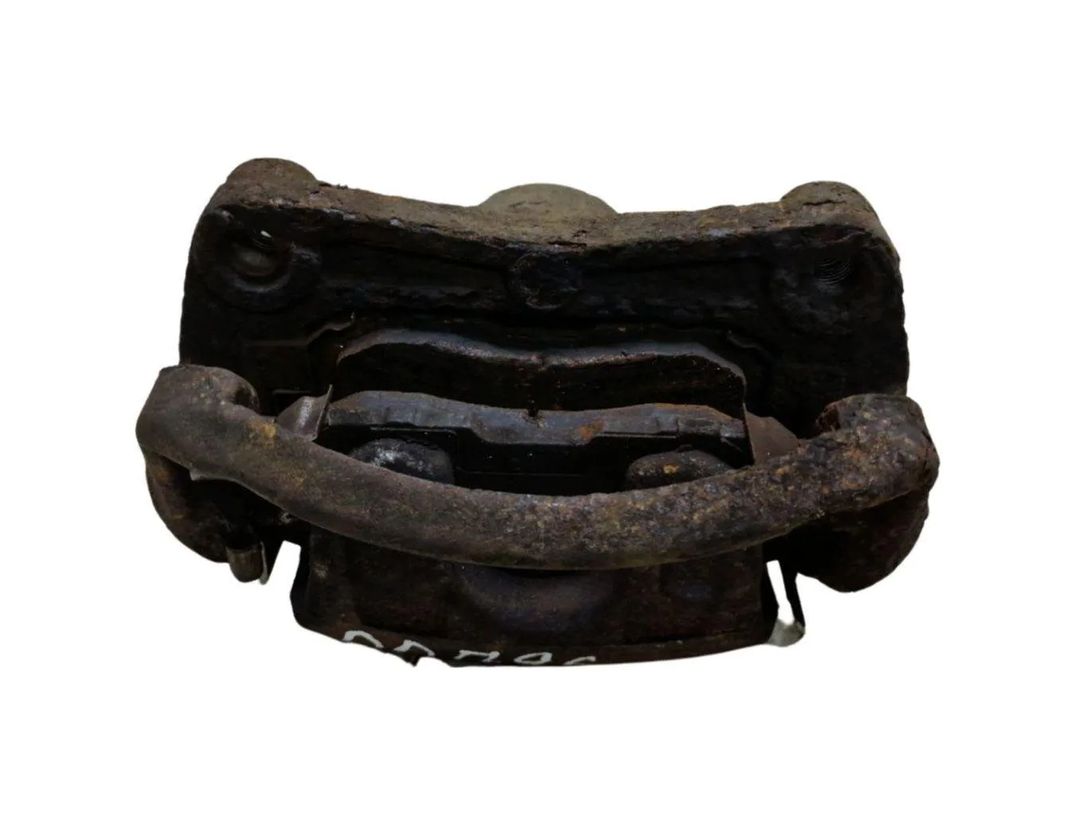 NISSAN Juke YF15 (2010-2020) Venstre forreste bremsekaliber 30147983