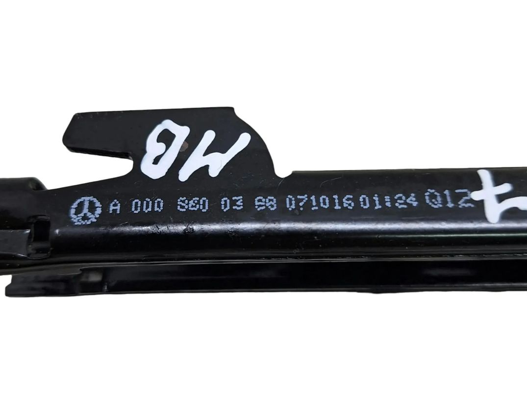 MERCEDES-BENZ GLC X253 (2015-2024) Højre forreste sikkerhedssele højdejuster A0008600388 30163442