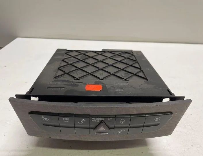 MERCEDES-BENZ E-Class W211/S211 (2002-2009) Musikafspiller med GPS A2116800552 22168991