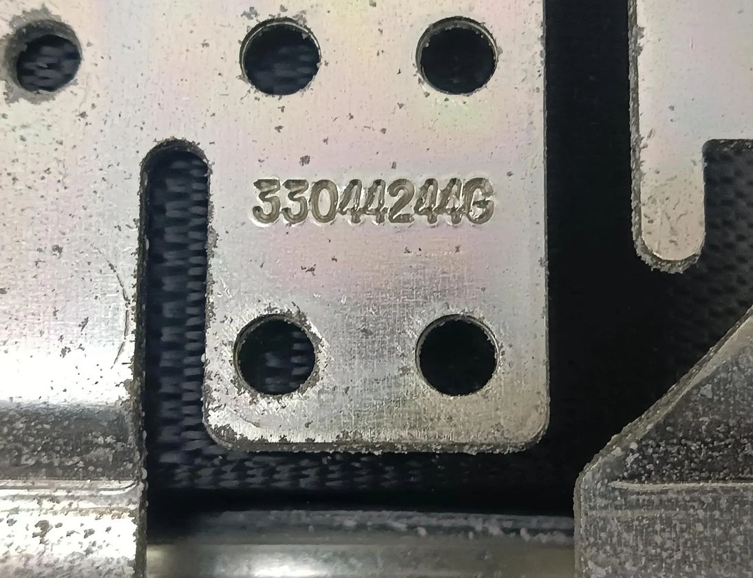 MERCEDES-BENZ R-Class W251 (2005-2017) Bagerste sikkerhedssele i midten 33044244G 30098616