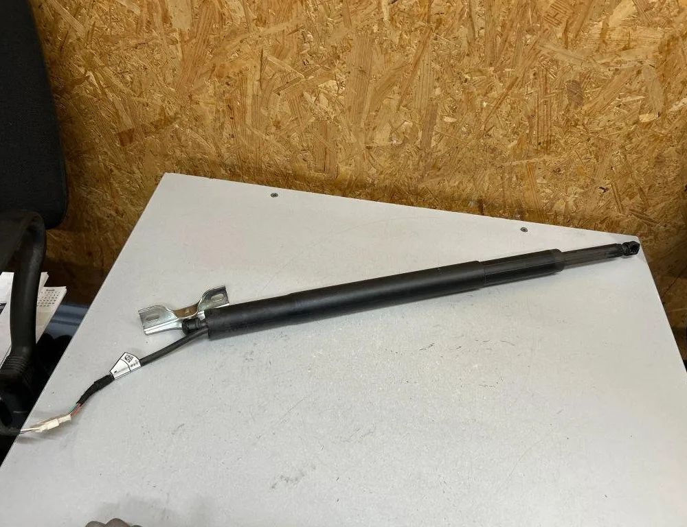 BMW 3 Series G20/G21/G28 (2018-2024) Venstre side bagklap gasfjeder 745341310 30799233