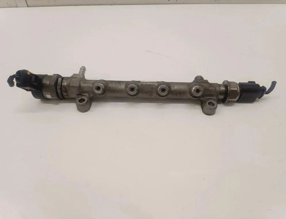 AUDI TT 8S (2014-2024) Brændstofskinne 04L089D 30801088