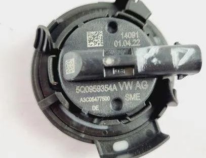 VOLKSWAGEN T-Roc 1 generation (2017-2024) Højre side stødsensor 5Q0959354A 24573693