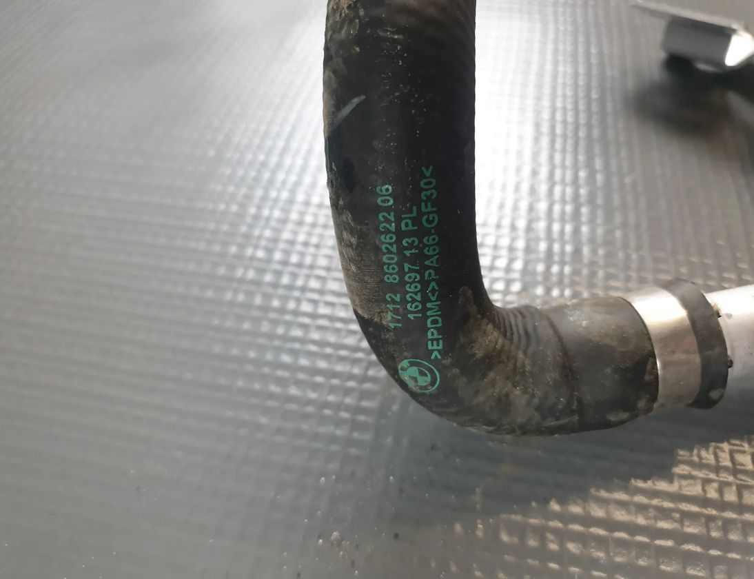 BMW 5 Series G30/G31 (2016-2023) Kølerslangerør 8602622,17128602622,7531977,S2100466 25629611