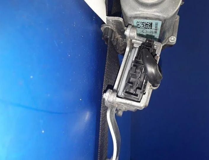 MERCEDES-BENZ C-Class W204/S204/C204 (2004-2015) Forreste højre sikkerhedssele 615275000,610099700E,1248M240425 21196064