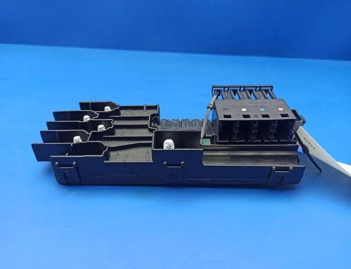 MERCEDES-BENZ E-Class W211/S211 (2002-2009) Strømfordelingsboks 2115452301,E0000031,013948411 21198159