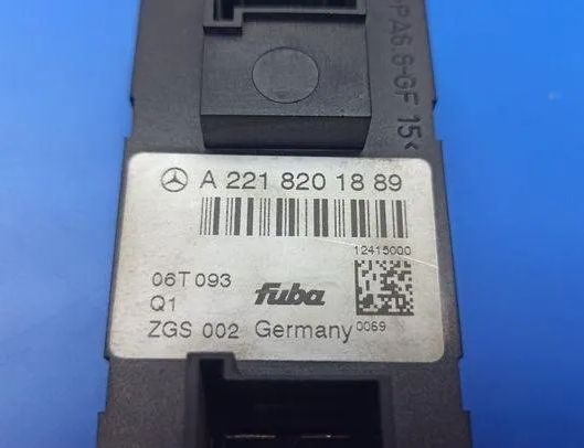 MERCEDES-BENZ S-Class W221 (2005-2013) Bootlid-antenneforstærker A2218201889,06T093,ZGS002 21209144