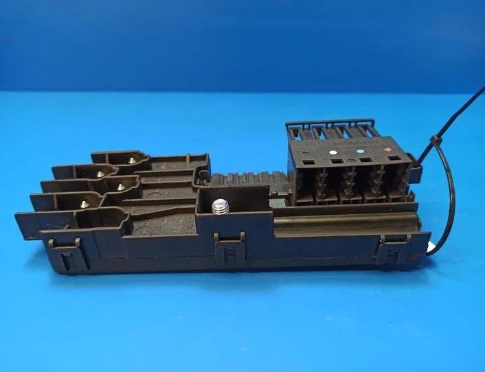 MERCEDES-BENZ E-Class W211/S211 (2002-2009) Strømfordelingsboks 2115452301 21212908