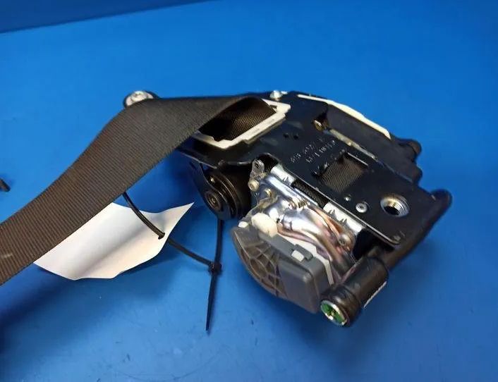 MERCEDES-BENZ E-Class W212/S212/C207/A207 (2009-2016) Forreste højre sikkerhedssele 620048100,A2128600886,621933200E 21217001