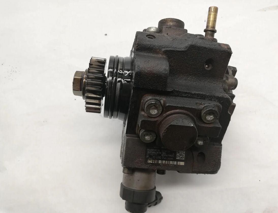 NISSAN X-Trail T31 (2007-2014) Brændstofpumpe 8200679828 10026219