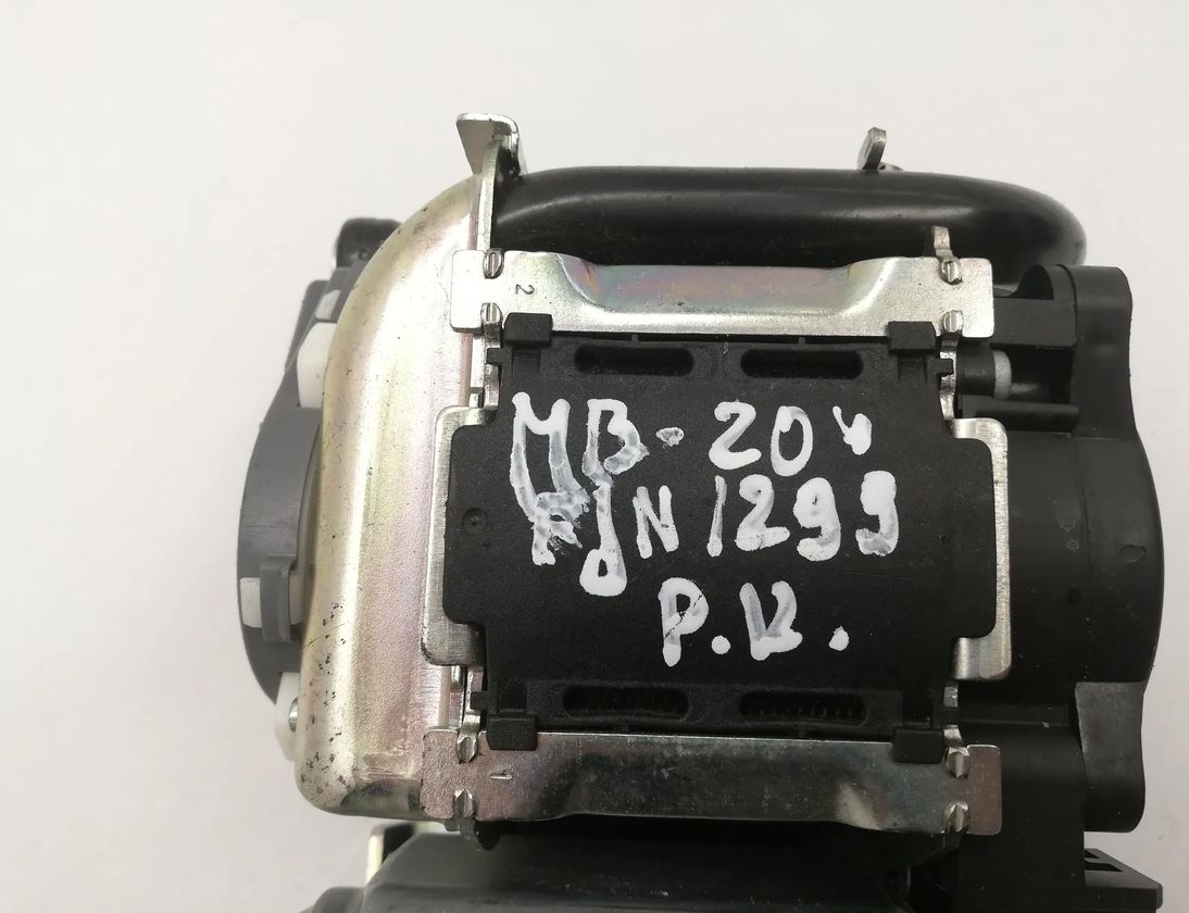 MERCEDES-BENZ C-Class W204/S204/C204 (2004-2015) Venstre forreste sikkerhedssele A2048601986,A2048600788 10626942