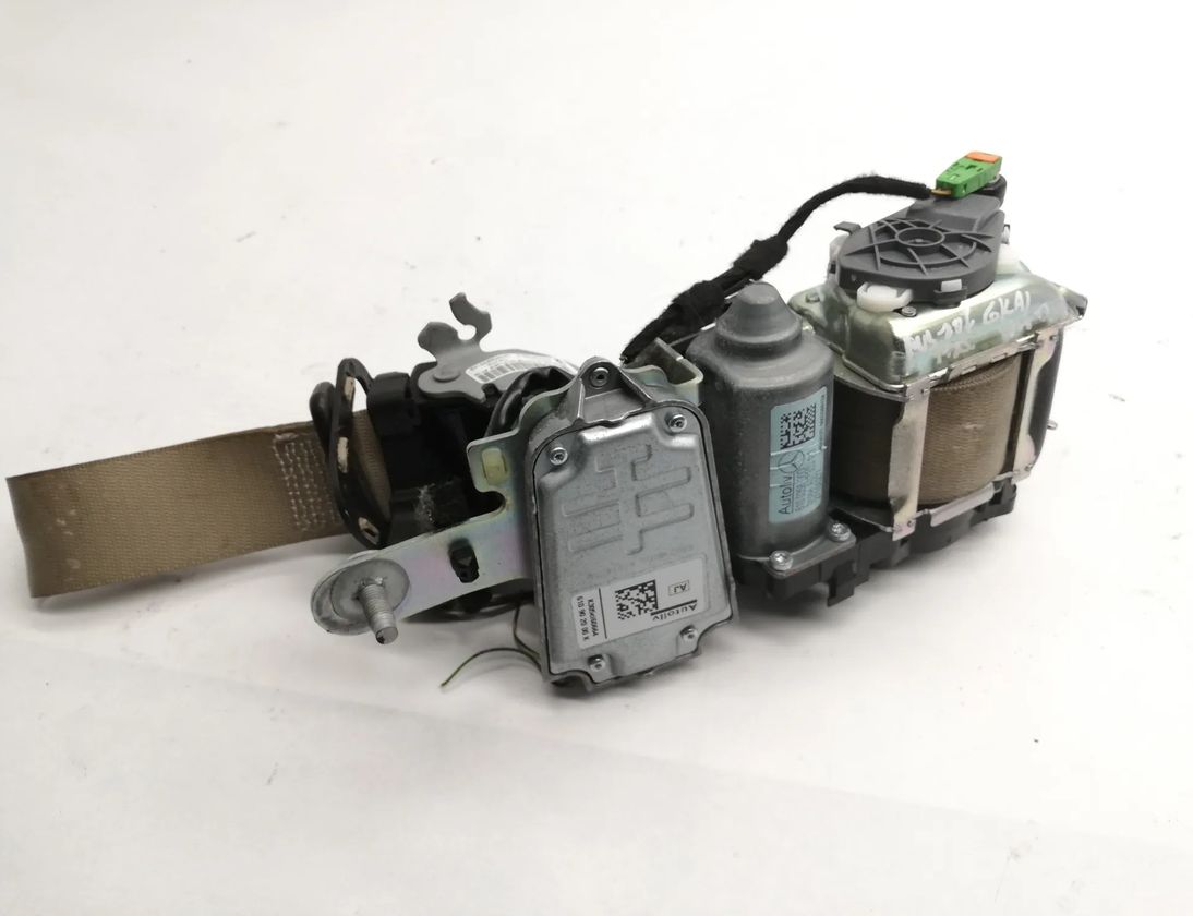 MERCEDES-BENZ E-Class W212/S212/C207/A207 (2009-2016) Forreste højre sikkerhedssele 615416700 17487491