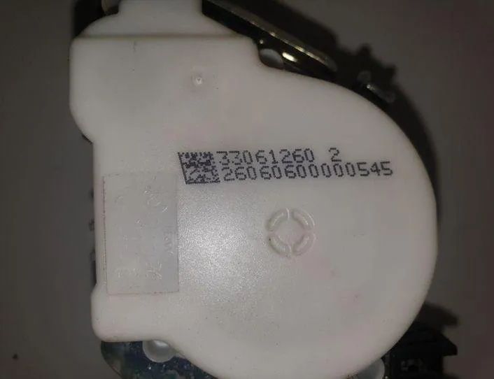 BMW 5 Series E60/E61 (2003-2010) Bagerste venstre sikkerhedssele 33061260 25721102