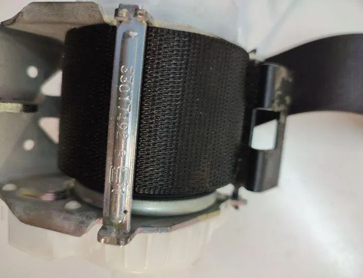 BMW 5 Series F10/F11 (2009-2017) Bagerste sikkerhedssele i midten 33061254B 25727594