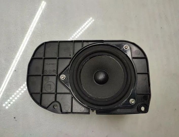 BMW 5 Series F10/F11 (2009-2017) Dashboard lydhøjttaler 9239183 25735031