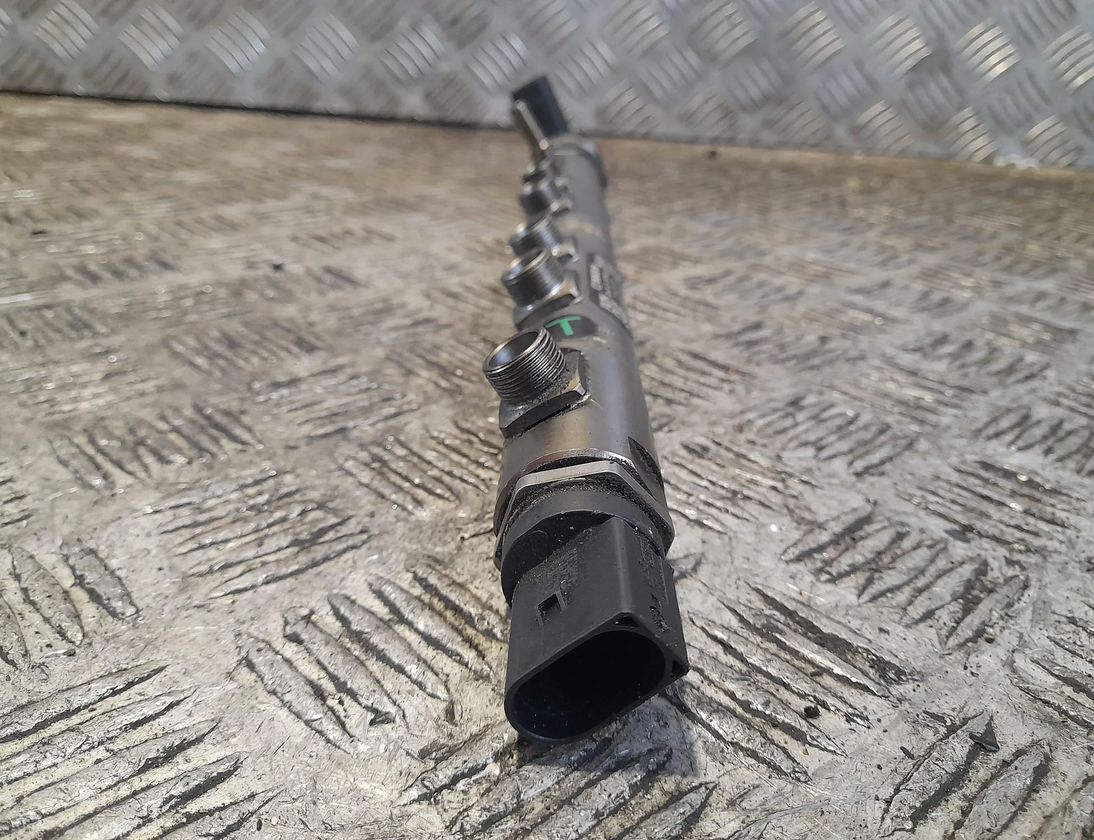 BMW 3 Series F30/F31 (2011-2020) Brændstofskinne 780912801,0445214183 29732209