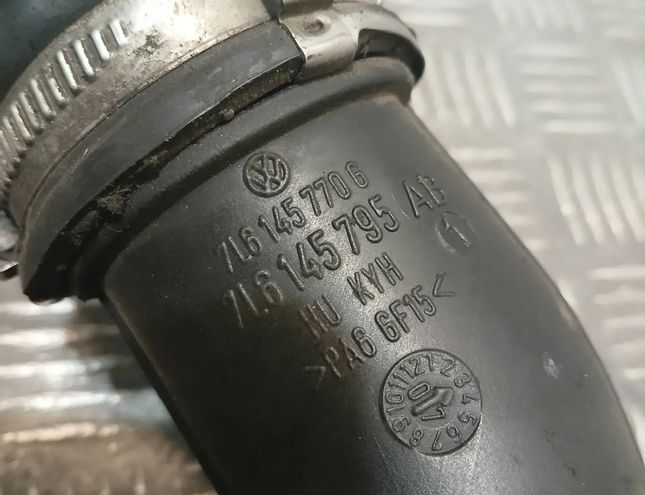 VOLKSWAGEN Touareg 1 generation (2002-2010) Intercooler Slangerør 7L6145770G 29755929