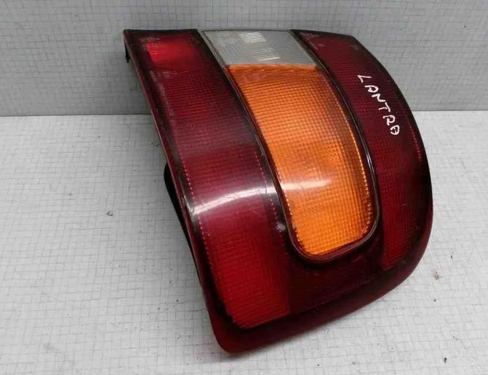 HYUNDAI Lantra J2 (1995-2000) Venstre baglygte 023504,7R011110 32502053