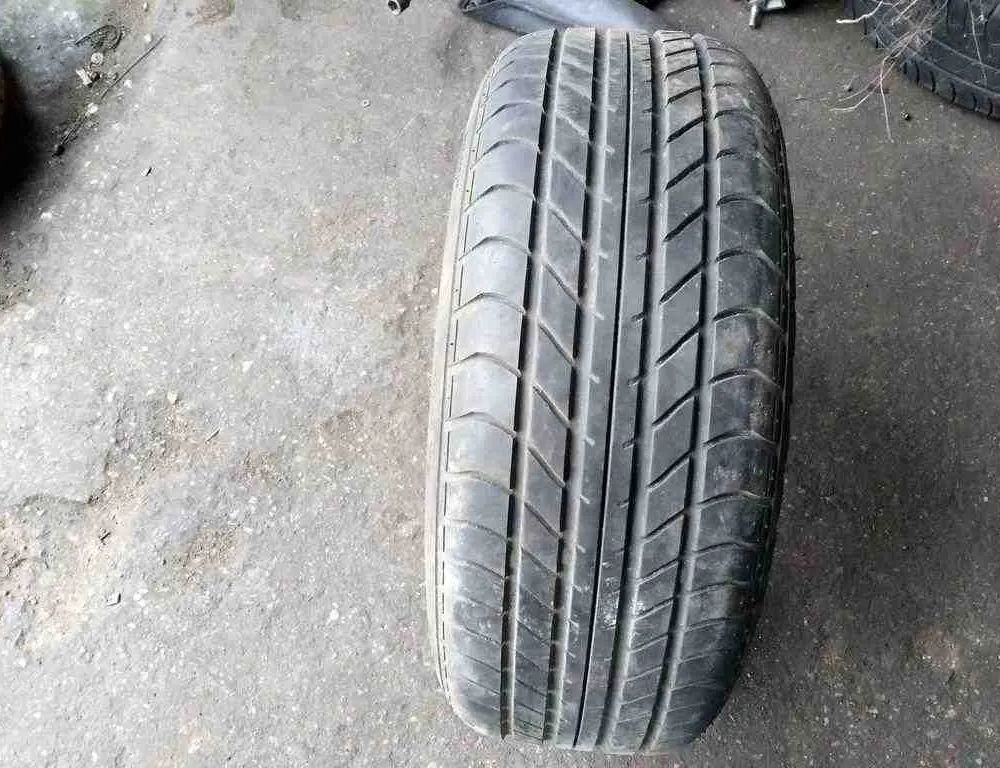 RENAULT Laguna 1 generation (1993-2001) Bagagerumsgrill FIRESTONE,21560ZR15 32511502