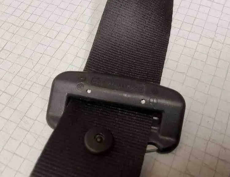 CITROËN C5 2 generation (2008-2017) Bagerste venstre sikkerhedssele 33037442,33035173,96561744XX,E1040907,00052287,33060135 32560225