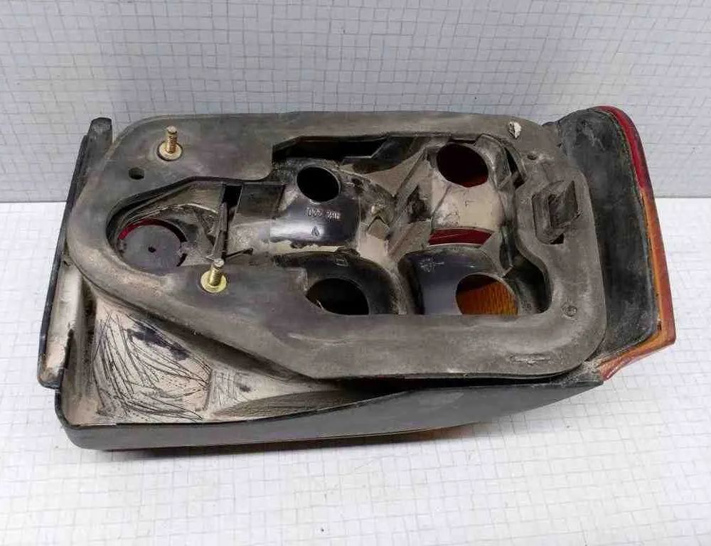 SEAT Ibiza 1 generation (1984-1993) Venstre baglygte A2810881,63287,962220 32622594