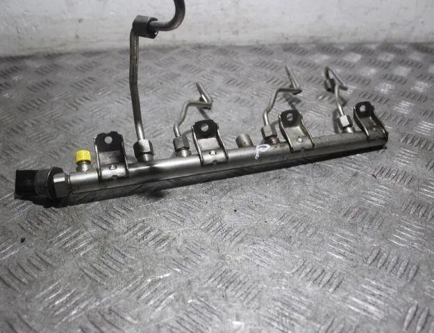 BMW 7 Series F01/F02 (2008-2015) Brændstofskinne 753731905 32927812