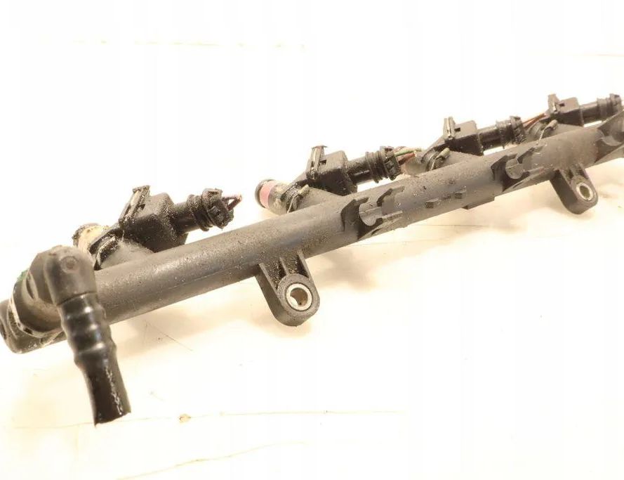 RENAULT Megane 3 generation (2008-2020) Brændstofskinne 8200135504 32947617