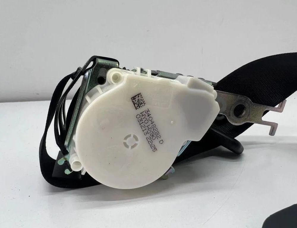 BMW 7 Series F01/F02 (2008-2015) Højre bagerste sikkerhedssele 34048282D 31893283