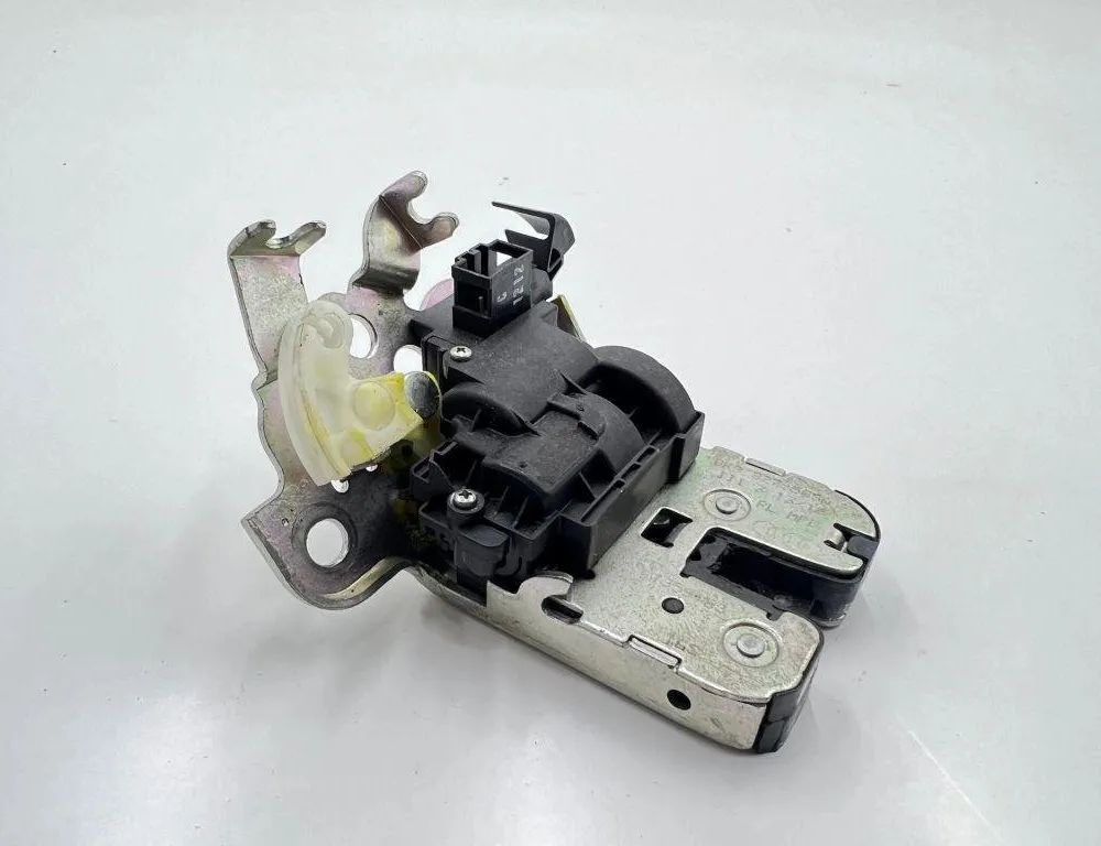 AUDI A7 C7/4G (2010-2020) Bagklaps bagklaplås 8K9827505A 31895247