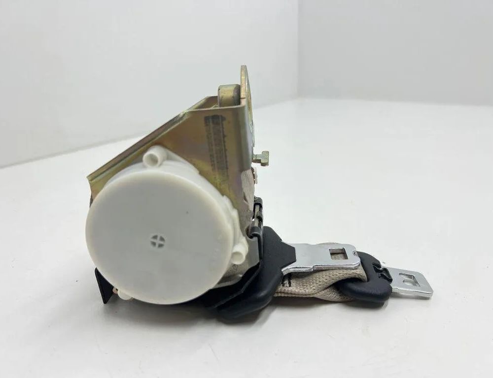 BMW 5 Series F10/F11 (2009-2017) Bagerste sikkerhedssele i midten 34036732A,15082012 31998887