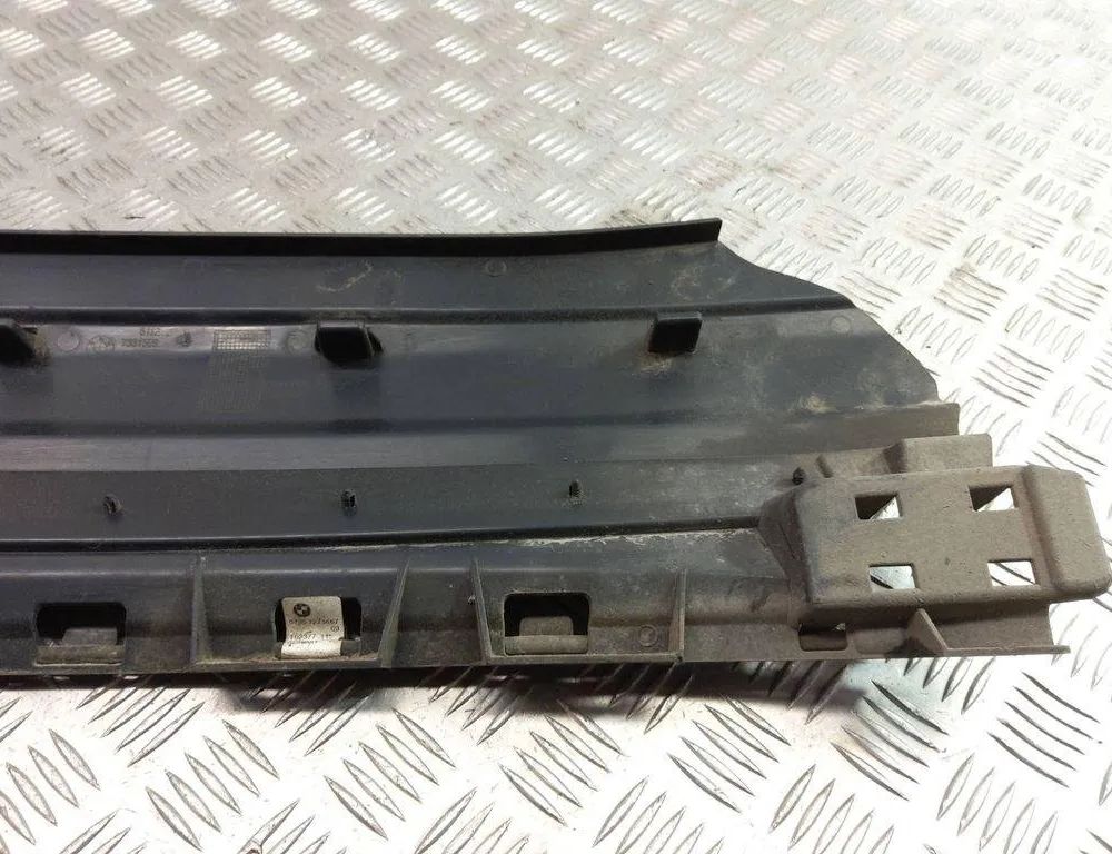 BMW 5 Series F10/F11 (2009-2017) Bageste venstre kofangerbeslag 7273667,7331599 30982093