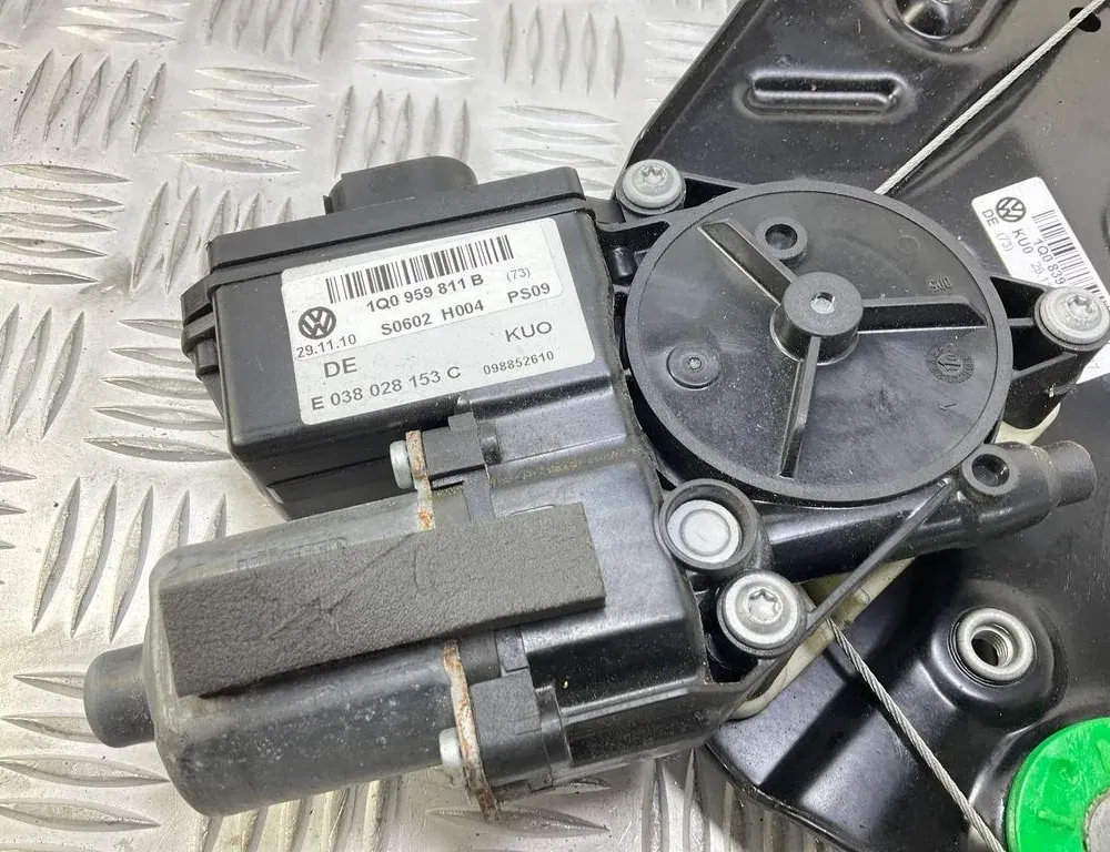 VOLKSWAGEN Eos 1 generation (2006-2020) Bageste venstre dørvindue 1Q0845041E,1Q0959811B,1Q0845041G,1Q0839401D 34737555