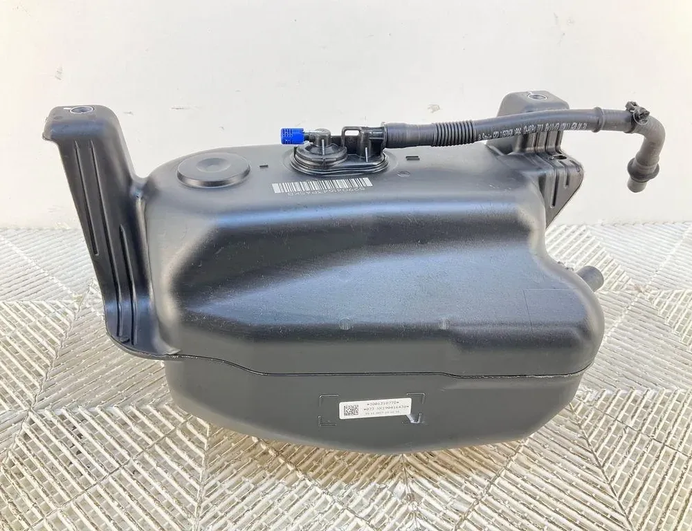 VOLKSWAGEN Passat B8 (2014-2023) AdBlue Tank 3Q0131877D,5Q0131969F 34709816