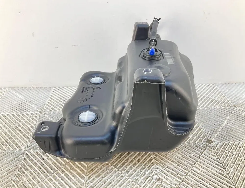 VOLKSWAGEN Passat B8 (2014-2023) AdBlue Tank 3Q0131877D,5Q0131969F 34709816