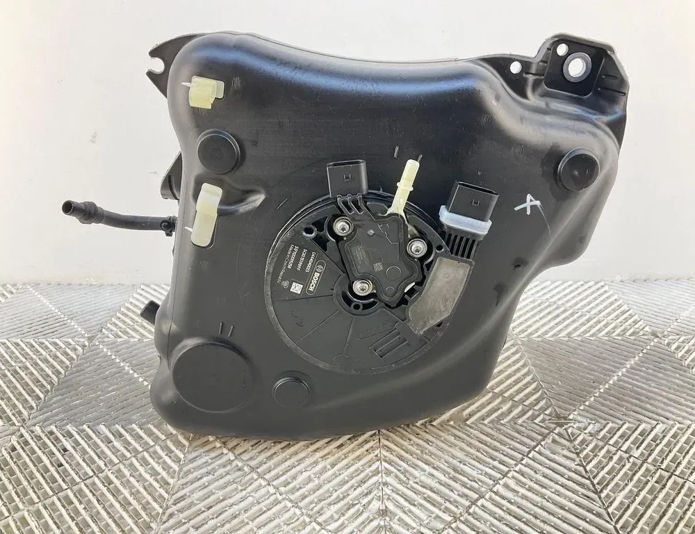 VOLKSWAGEN Passat B8 (2014-2023) AdBlue Tank 3Q0131877D,5Q0131969F 34709816