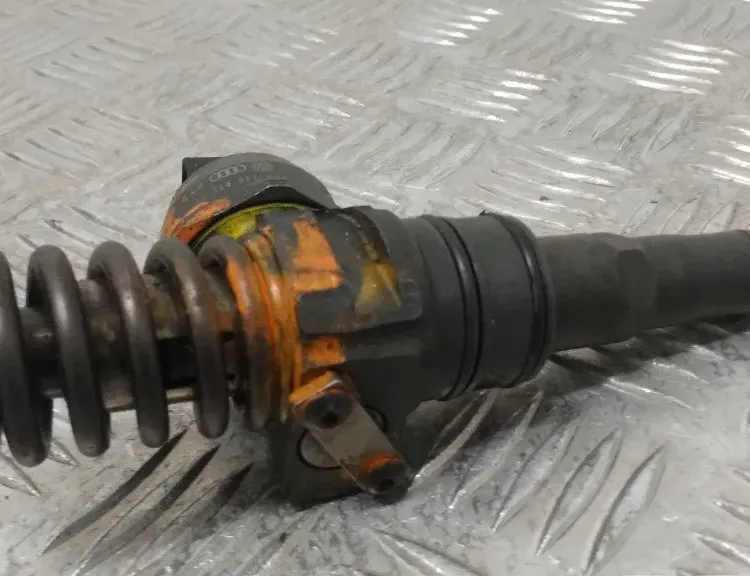 VOLKSWAGEN Bora 1 generation (1998-2005) Brændstofinjektor 045130073T 13908334