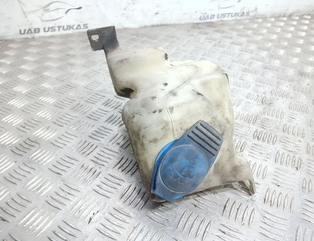 VOLKSWAGEN Golf 5 generation (2003-2009) Vinduesvaskertank 1J0955453 31306217