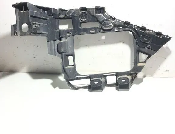 VOLKSWAGEN Touareg 2 generation (2010-2018) Højre bageste kofangerbeslag 7P6807393 33313363