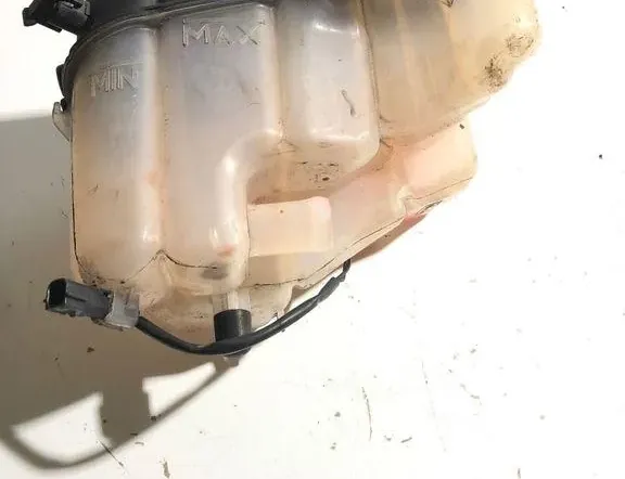 VOLVO XC60 1 generation (2008-2017) Ekspansionsbeholder 6G918K218 33317148