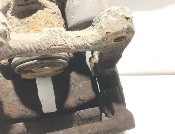 VOLKSWAGEN Tiguan 1 generation (2007-2017) Højre bagbremsekaliber 5N0615404 33318227