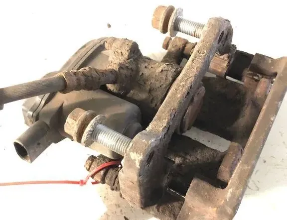 AUDI A5 8T (2007-2016) Højre bagbremsekaliber 8K0615123C 33319889