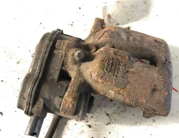 AUDI A5 8T (2007-2016) Højre bagbremsekaliber 8K0615124B 33319890