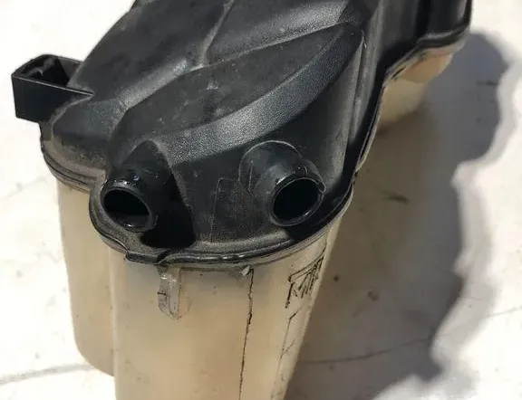 VOLVO XC60 1 generation (2008-2017) Ekspansionsbeholder 6G918K218 33399046