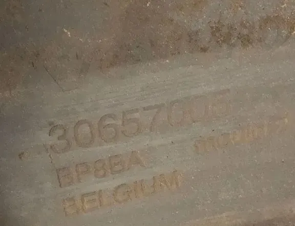 VOLVO V50 1 generation (2003-2012) Forreste kofanger 30657005 33399381