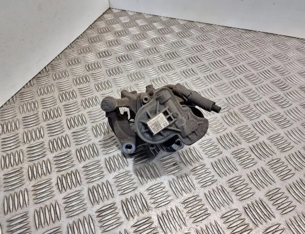 VOLKSWAGEN Touran 3 generation (2015-2023) Højre bagbremsekaliber 5Q0615406EE 33333712