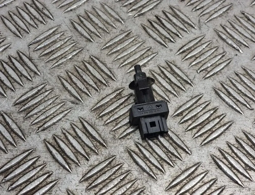 MERCEDES-BENZ Sprinter 2 generation (906) (2006-2018) Koblingspedal sensor A0065451014 33374461