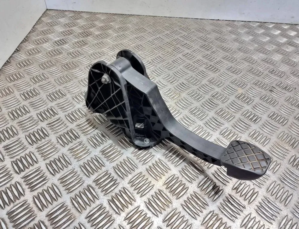 SEAT Altea 1 generation (2004-2013) Koblingspedal 10112008,1K1721059ER 33476279