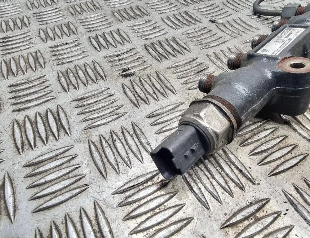 FORD Focus 2 generation (2004-2011) Brændstofskinne 9654592680 33496982